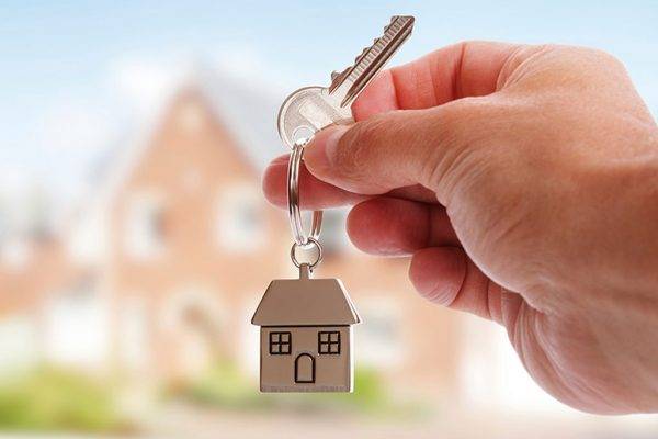 Acquistare una casa di proprietà o stare in affitto?