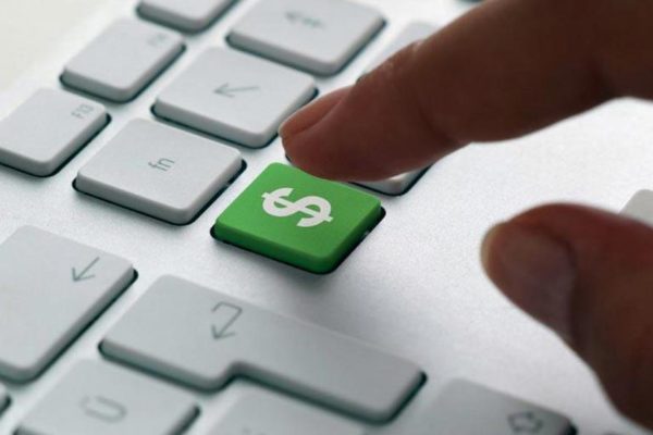 Come spendono i loro soldi gli italiani sul web