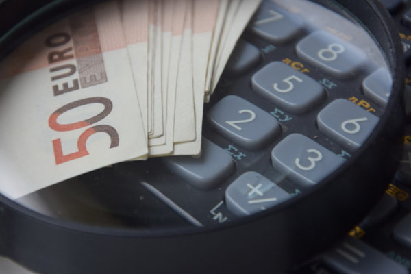 Errori del commercialista o del CAF. Chi deve pagare le multe?